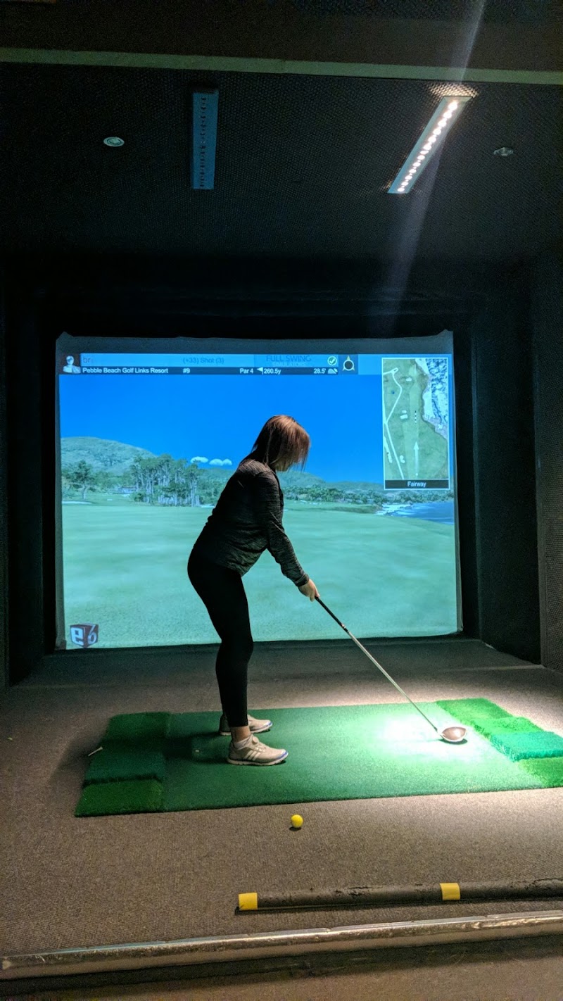 Tee's & Cue's Indoor Golf